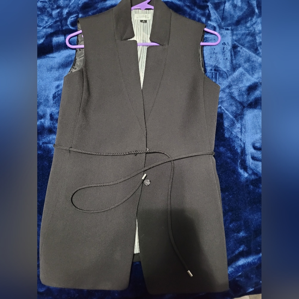 Tahari ASL vest Size 2 Black New no tags